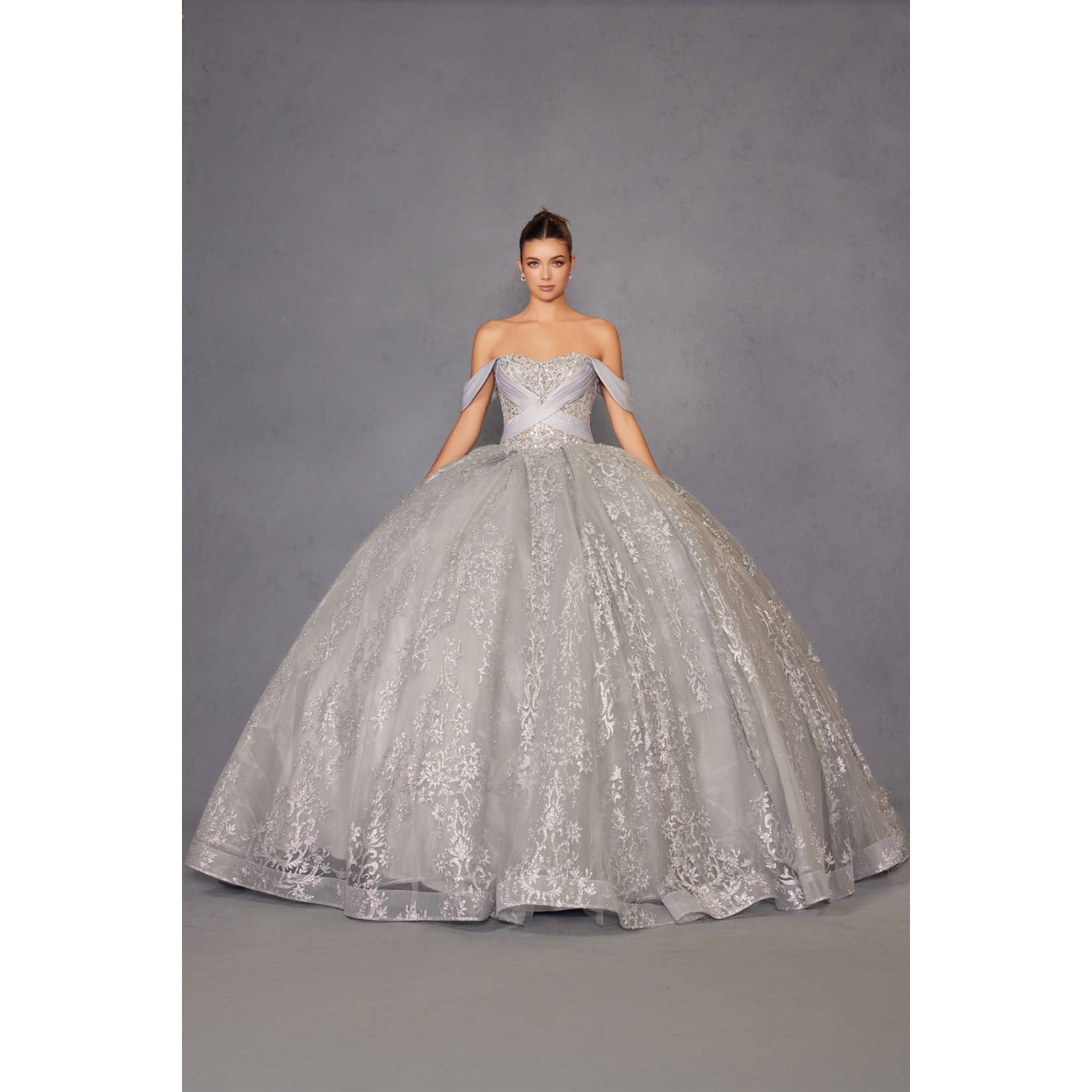 Exquisite Voluminous Embroidered Quinceañera Ball Gown with Off-Shoulder Sweetheart Neckline