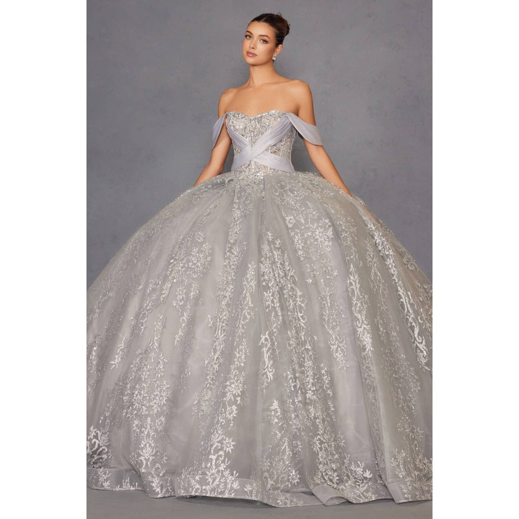 Exquisite Voluminous Embroidered Quinceañera Ball Gown with Off-Shoulder Sweetheart Neckline