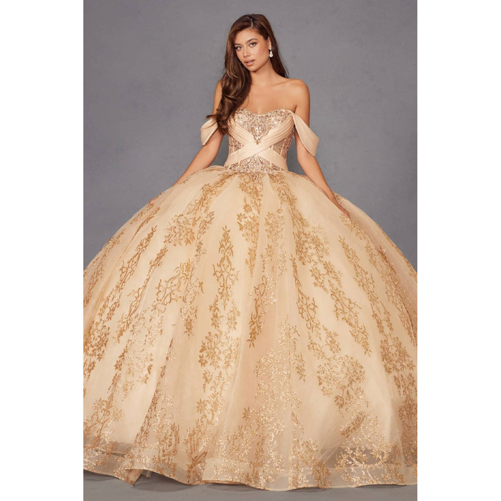 Exquisite Voluminous Embroidered Quinceañera Ball Gown with Off-Shoulder Sweetheart Neckline