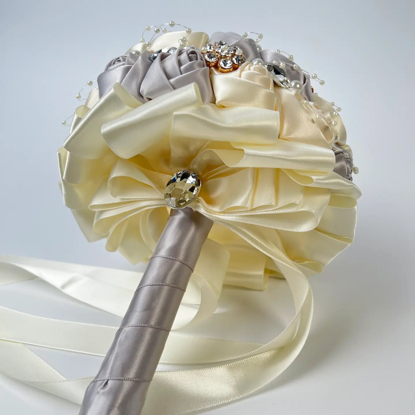 Wholesale Rhinestone / Pearl Bridal Brooch Rose Bouquet for Wedding