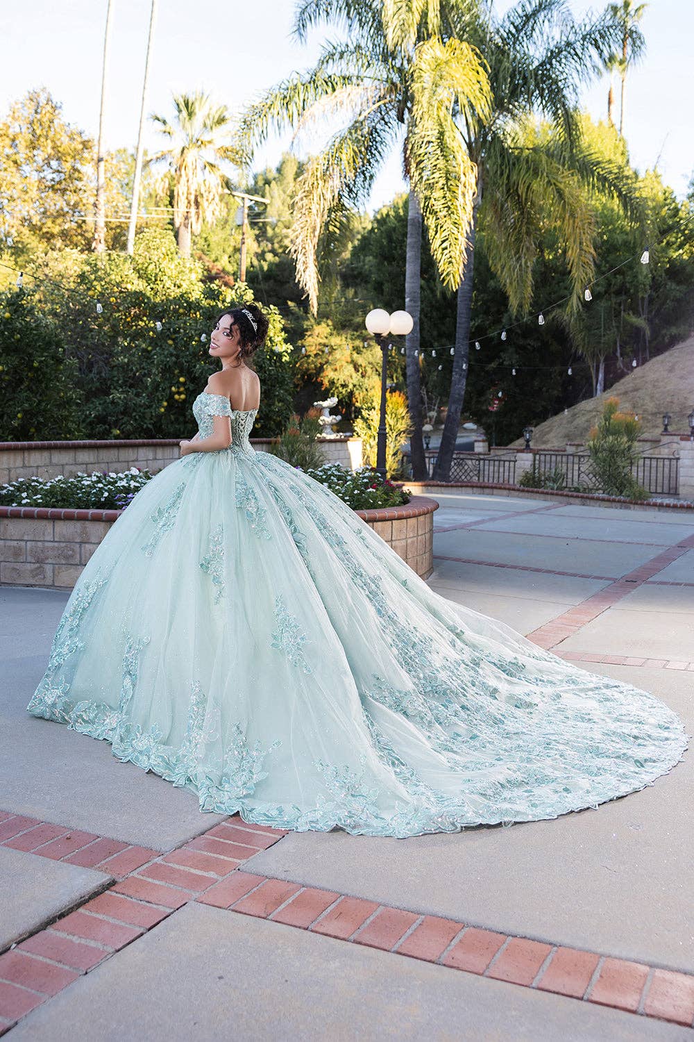 Elegant Sweetheart Off-Shoulder Prom Ball Gown: Beaded, Embroidered, Glitter Tulle