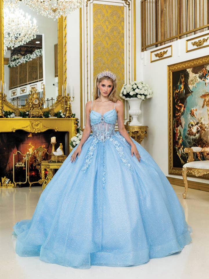 Dazzling Sparkle Tulle Quinceañera Ball Gown with Elegant Rhinestone Embellishments