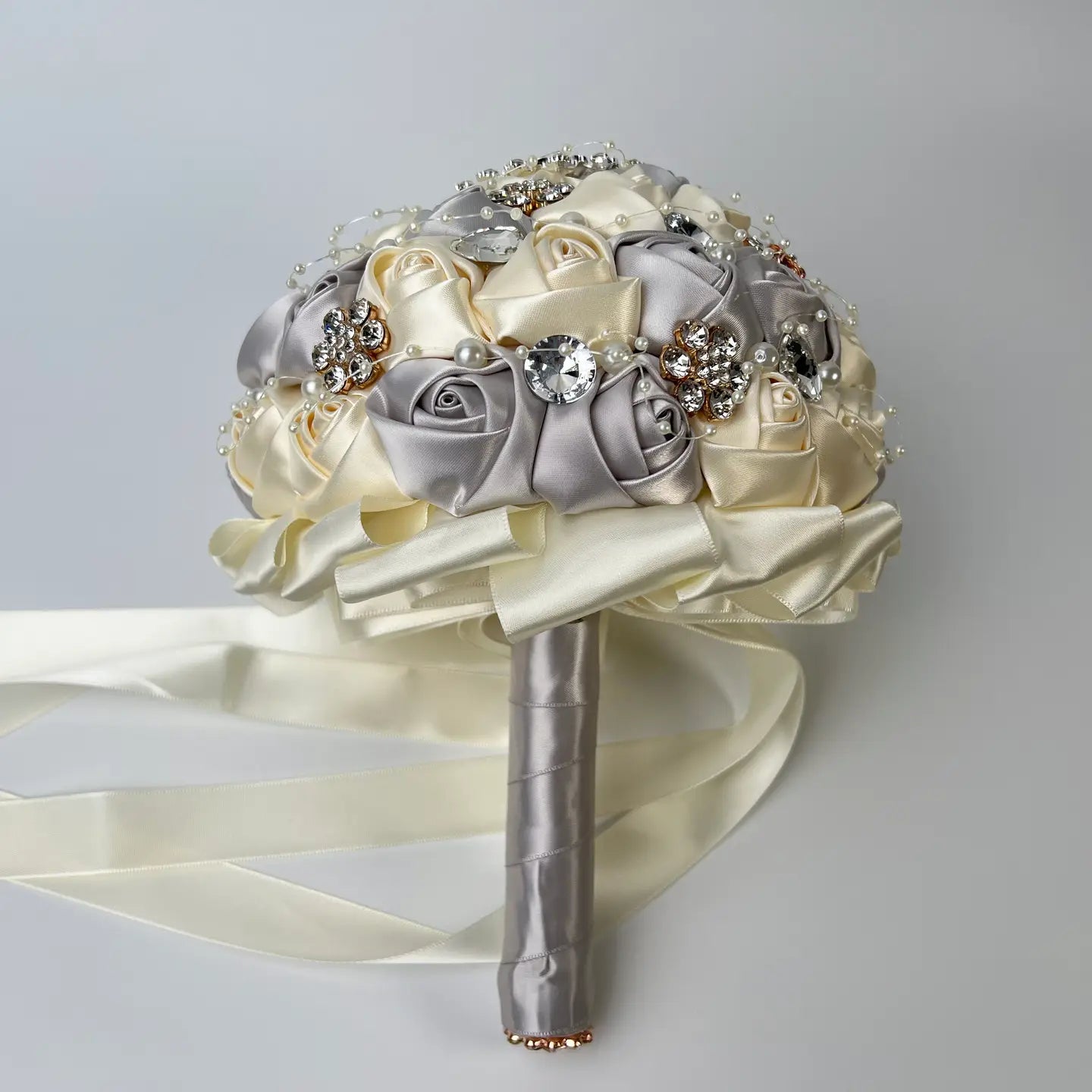 Wholesale Rhinestone / Pearl Bridal Brooch Rose Bouquet for Wedding
