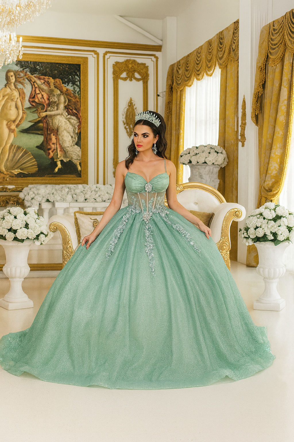 Dazzling Sparkle Tulle Quinceañera Ball Gown with Elegant Rhinestone Embellishments