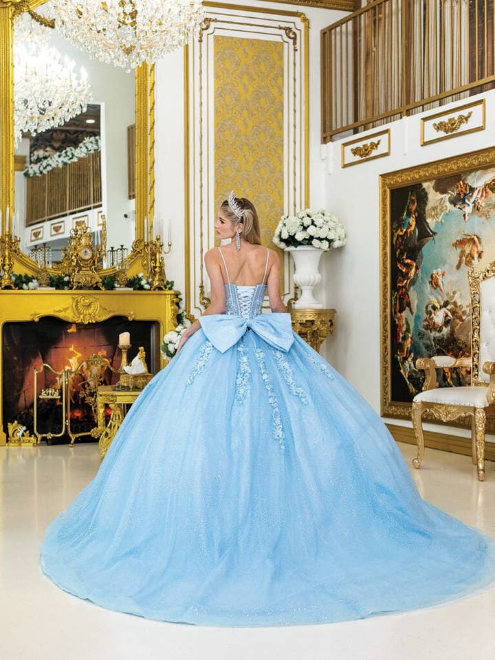 Dazzling Sparkle Tulle Quinceañera Ball Gown with Elegant Rhinestone Embellishments