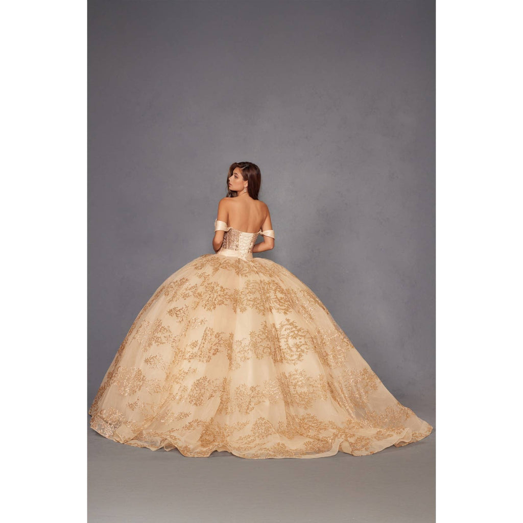 Exquisite Voluminous Embroidered Quinceañera Ball Gown with Off-Shoulder Sweetheart Neckline