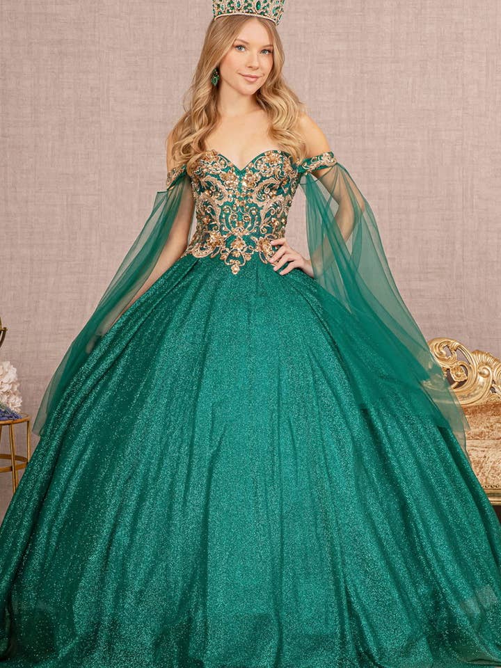 Emerald Green Detachable Mesh Quinceanera Dress: Elegant Embroidered Off-Shoulder Ball Gown