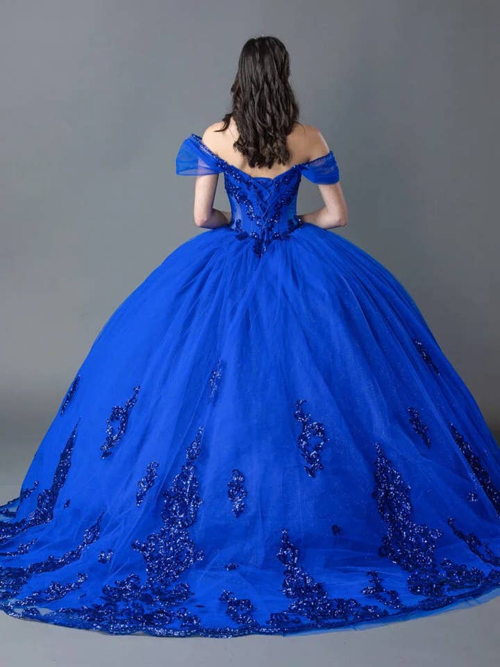 Elegant Off-Shoulder Ball Gown Quinceañera Dress with Glitter Tulle Skirt