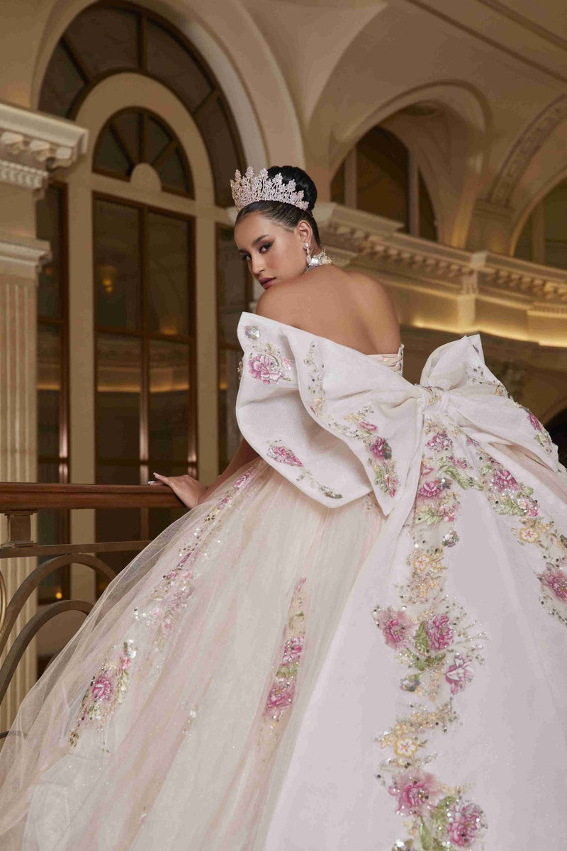 {Champagne Elegance Perfect Dress 15 Quinceañera Gown That Shines Softly} - {} at {Linda Mariposa}