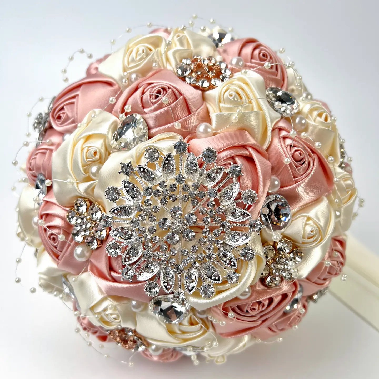 Wholesale Rhinestone / Pearl Bridal Brooch Rose Bouquet for Wedding