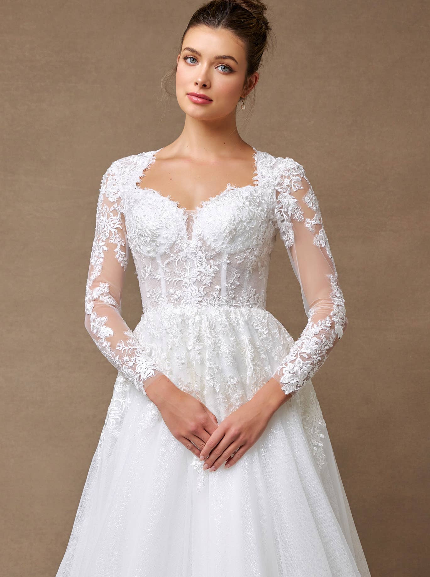 Elegant Off-White Sheer Long Sleeve Sweetheart A-Line Wedding Dress Gown