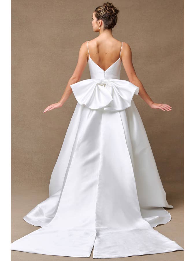 {Elegant Off - White Sleeveless A - Line Mikado Wedding Gown with Pockets and Bow} - {} at {Linda Mariposa}