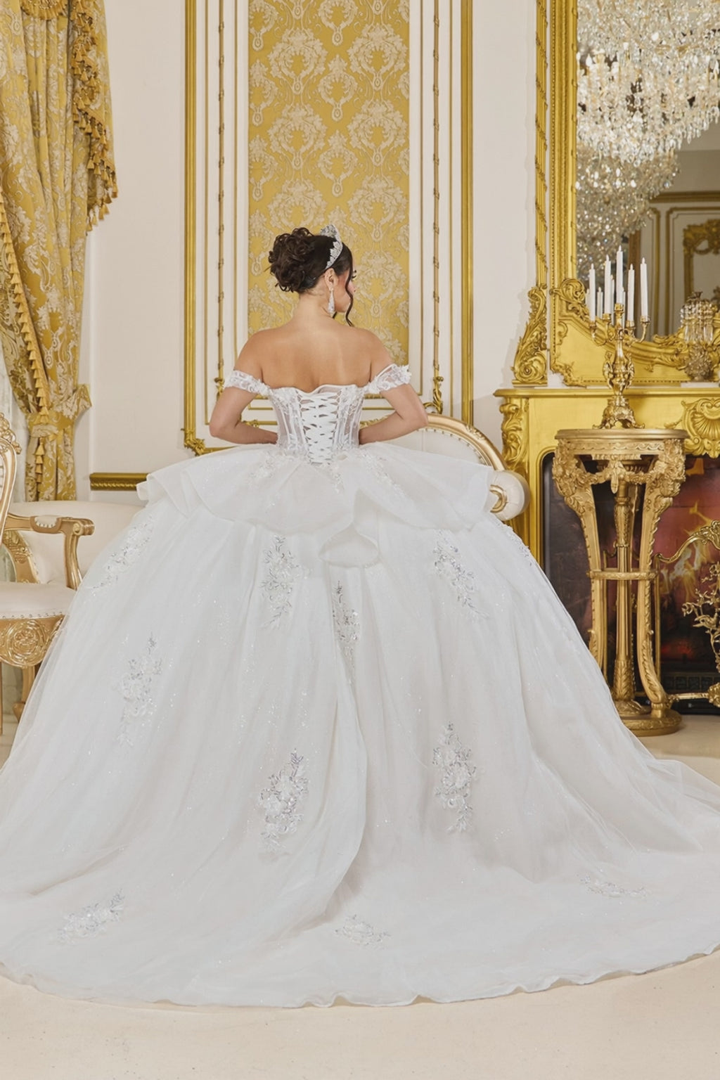 Eternal Bloom – Off-Shoulder Wedding Dress with Floral Corset & Lace Details